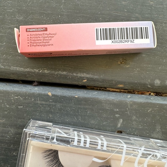 Mini me velour lashes and Tinge shine false lash glue! New! Never used! - Picture 10 of 11